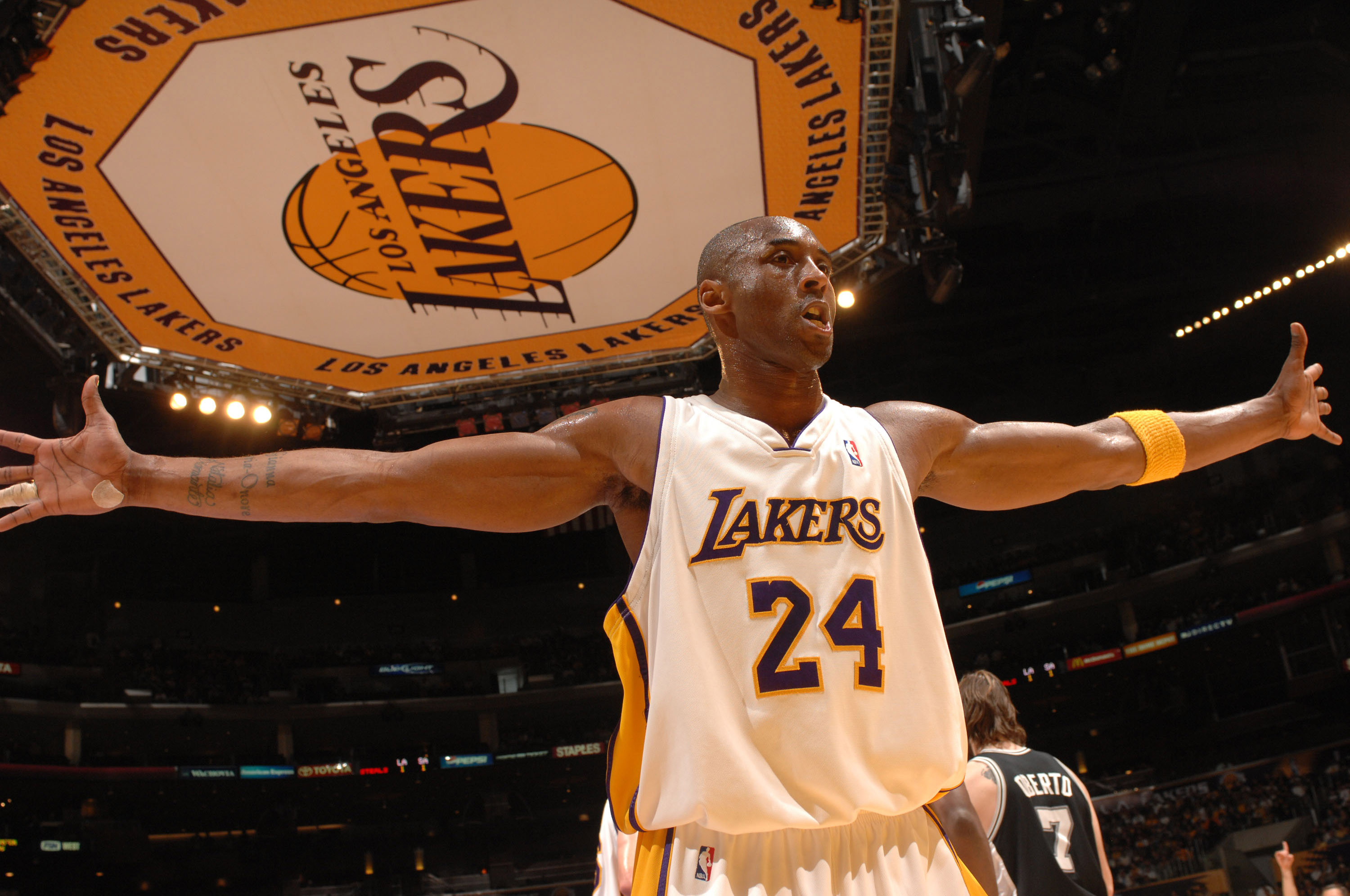 也展现了他 也展现了他