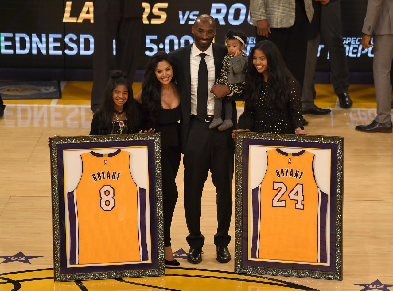 一个不容忽 一个不容忽